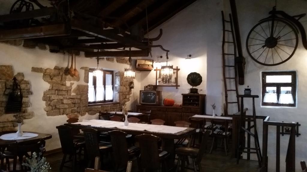 Farm Stay Cardaklije Kulen Vakuf Bagian luar foto