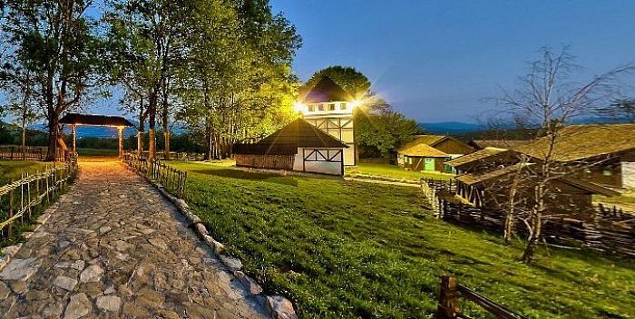 Farm Stay Cardaklije Kulen Vakuf Bagian luar foto